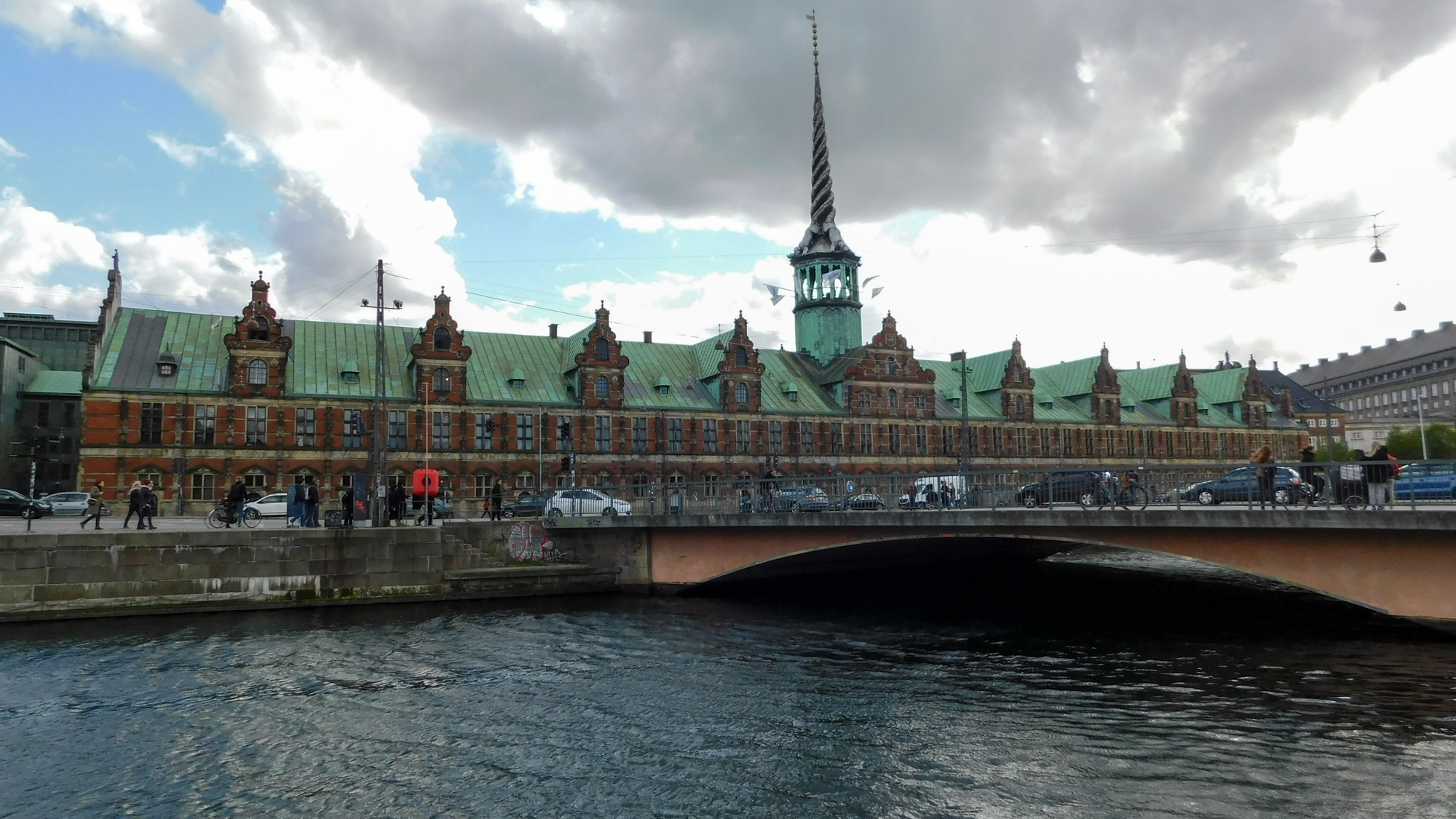 Børsen je historická budova burzy zo 17 storočia.