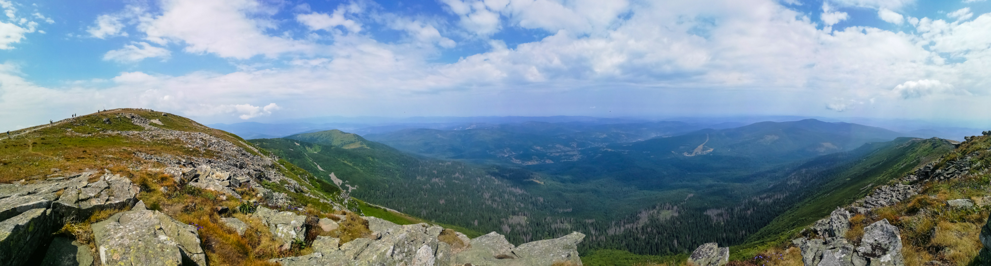 Panoráma, pohľad na západ.