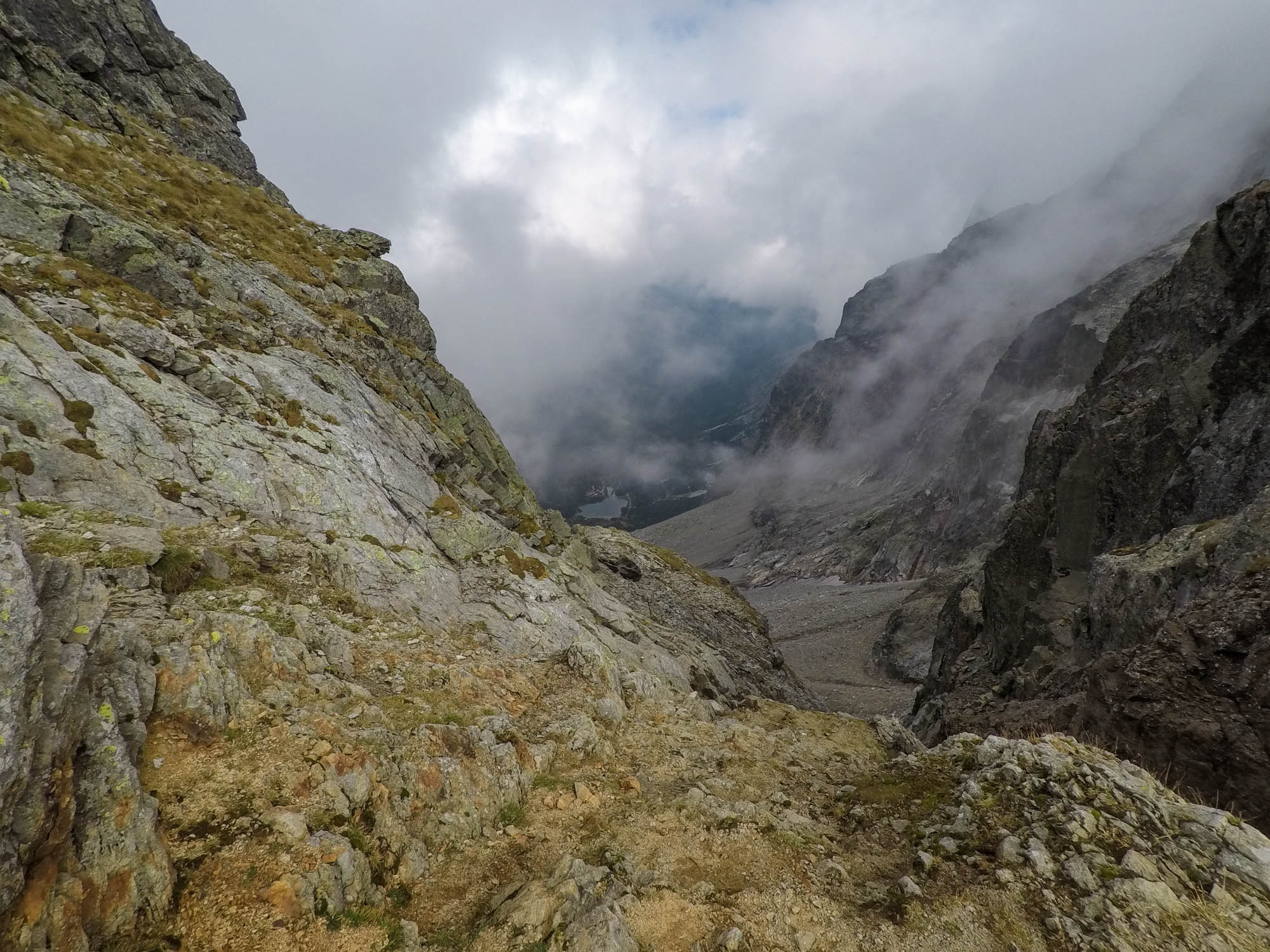 Na Baraňom sedle 2389 m, pohľad späť.