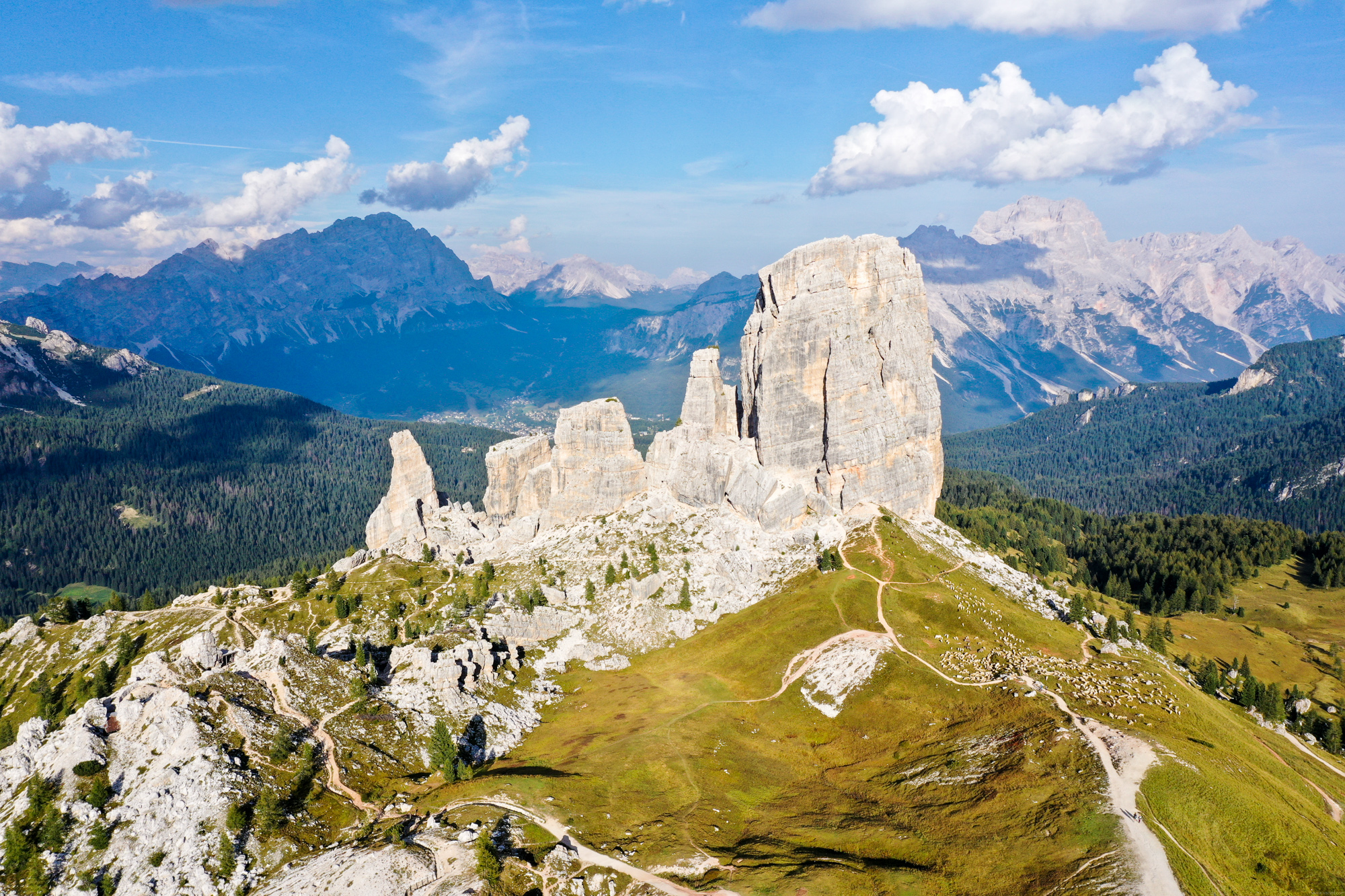 Cinque Torri zhora.