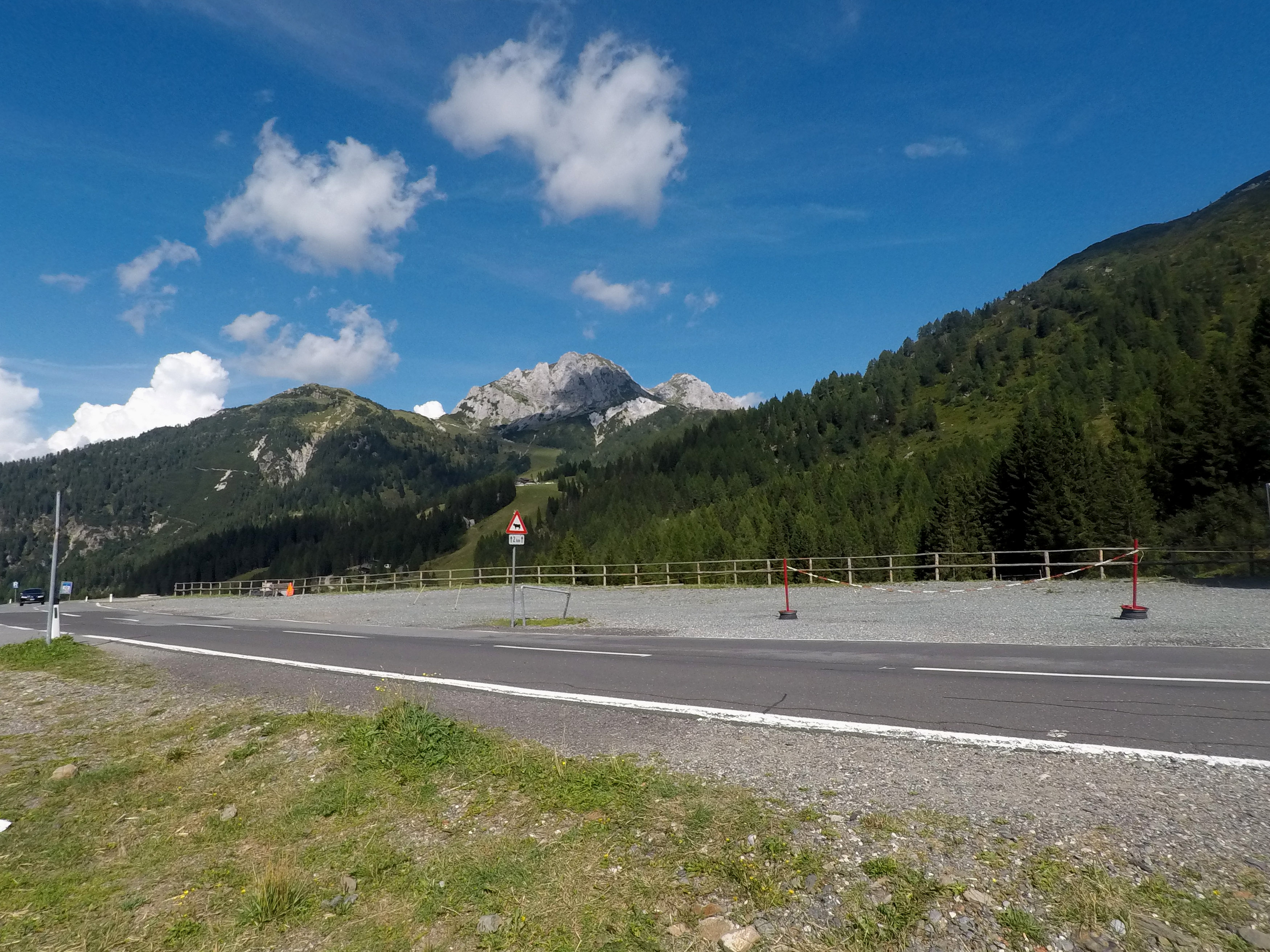 Pohľad na vrch Gartnerkofel z parkoviska v Nassfelde