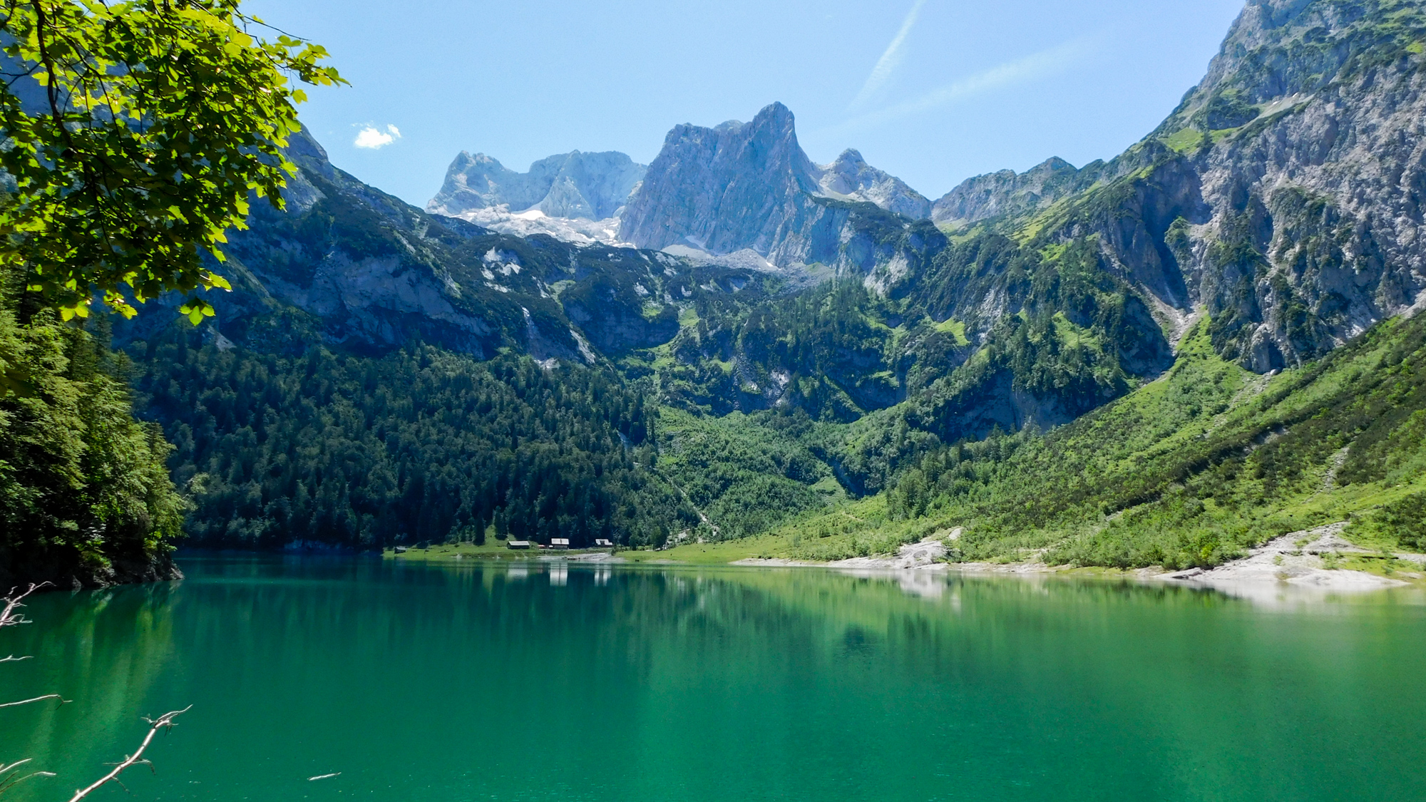 Hinterer Gosausee pod pohorím Dachstein.