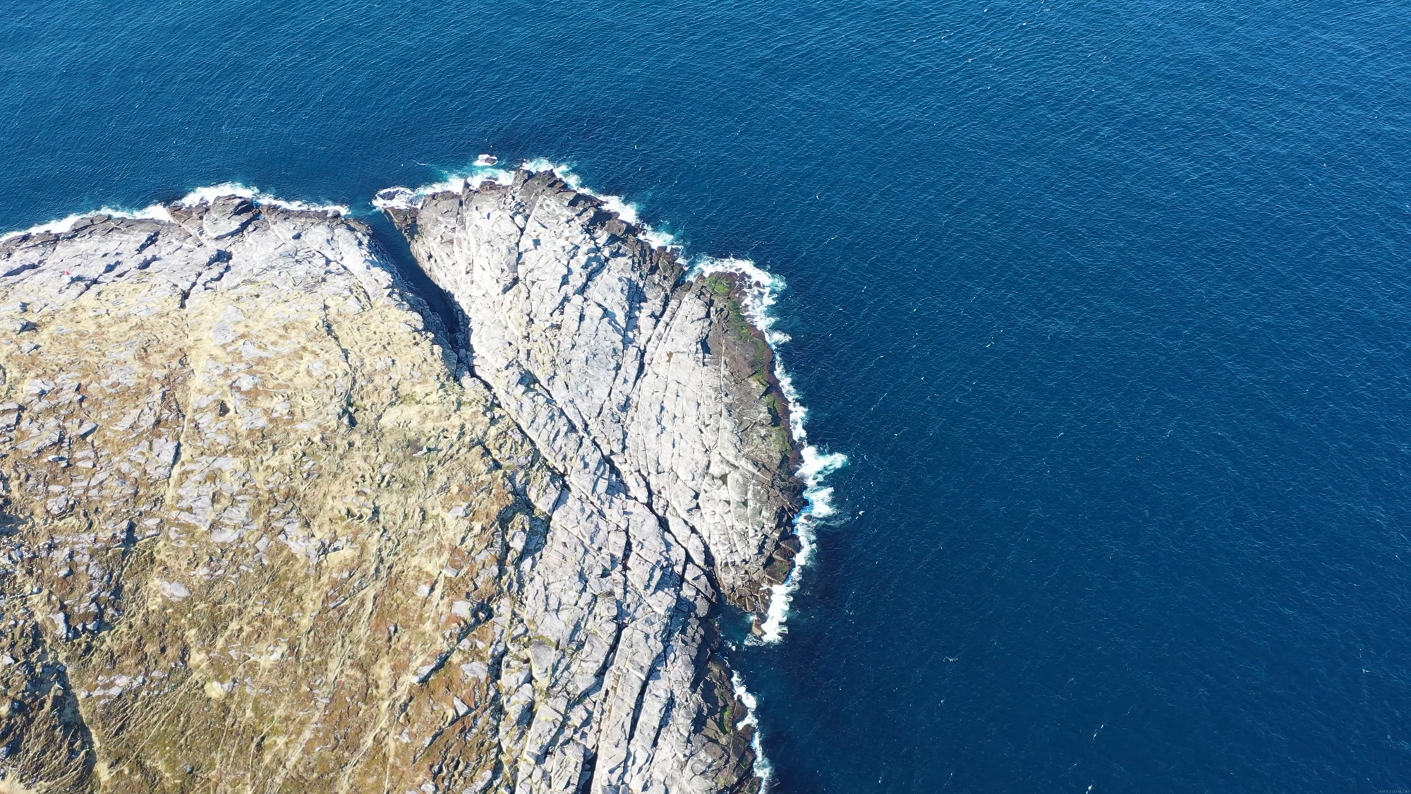 Najsevernejší bod európskej pevniny – Knivskjellodden, z vtáčej perspektívy. Túra je dlhá 18 km.