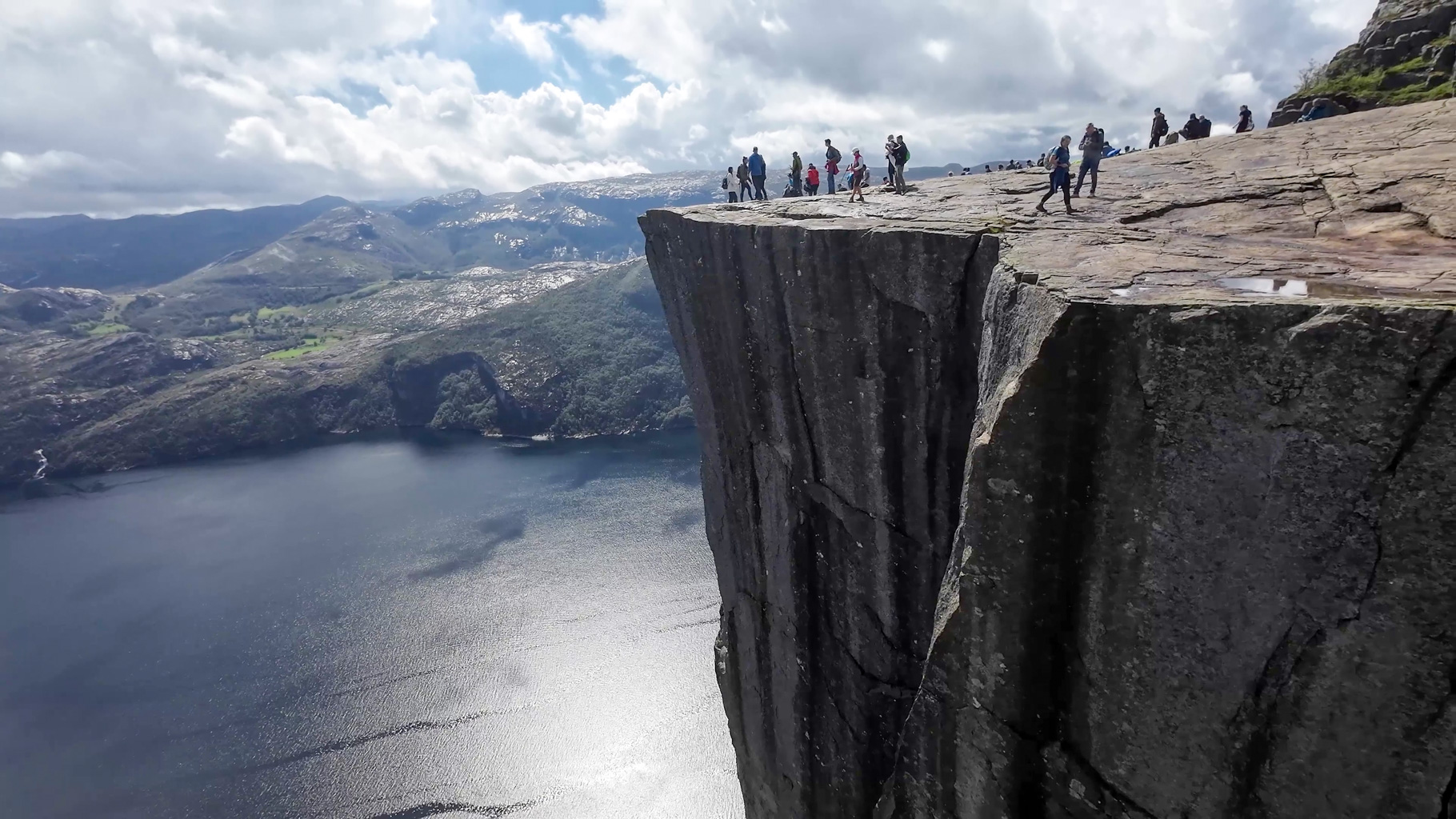 Prvý pohľad na Preikestolen – 