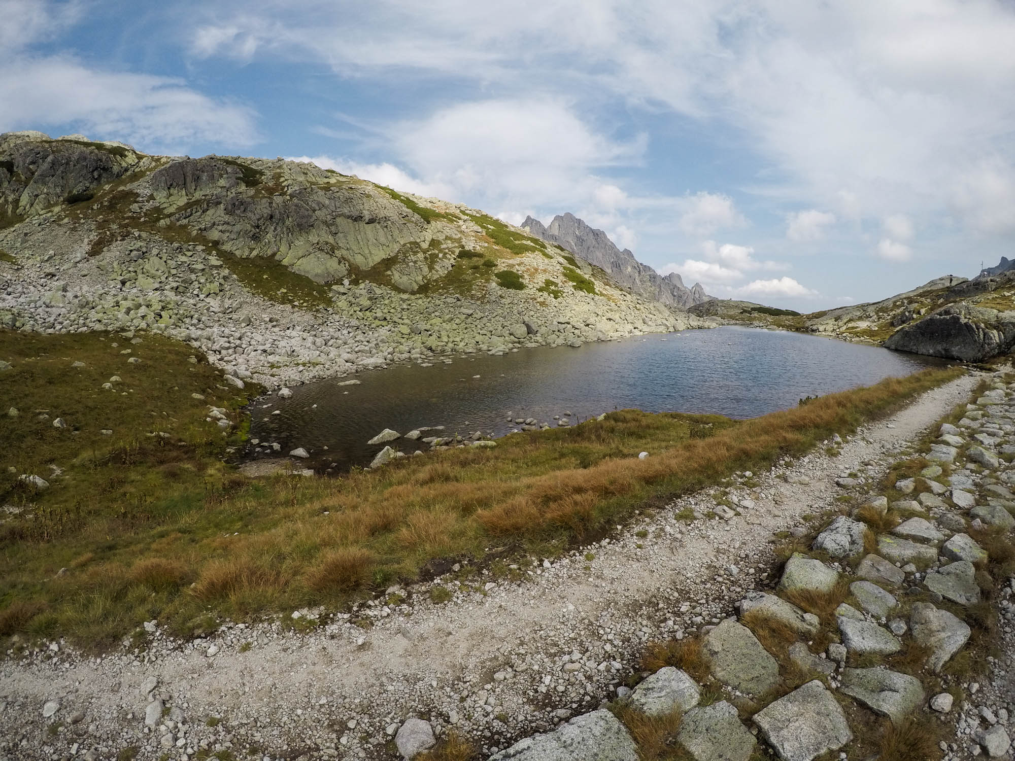 Sesterské pleso blízko Zbojníckej chaty.