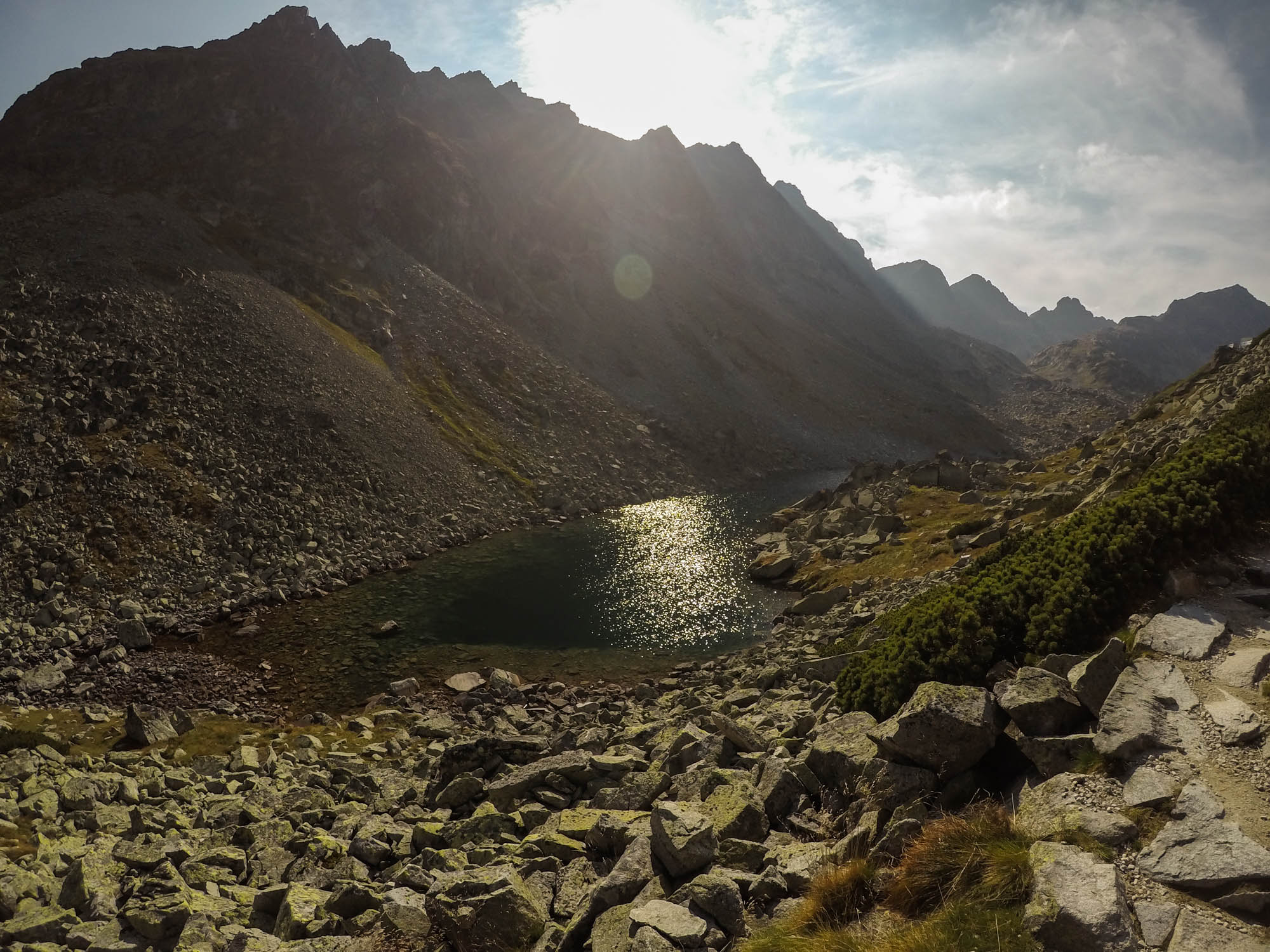 Dlhé pleso vo Veľkej Studenej doline.