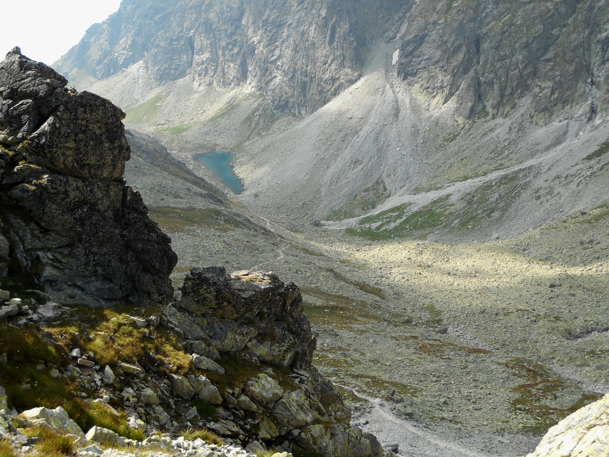 Pohľad do Velickej doliny a Dlhé pleso