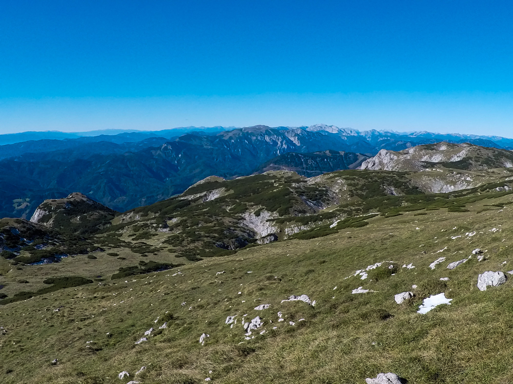 Juhozápad, smer Hohe Veitsch, Hochschwab.