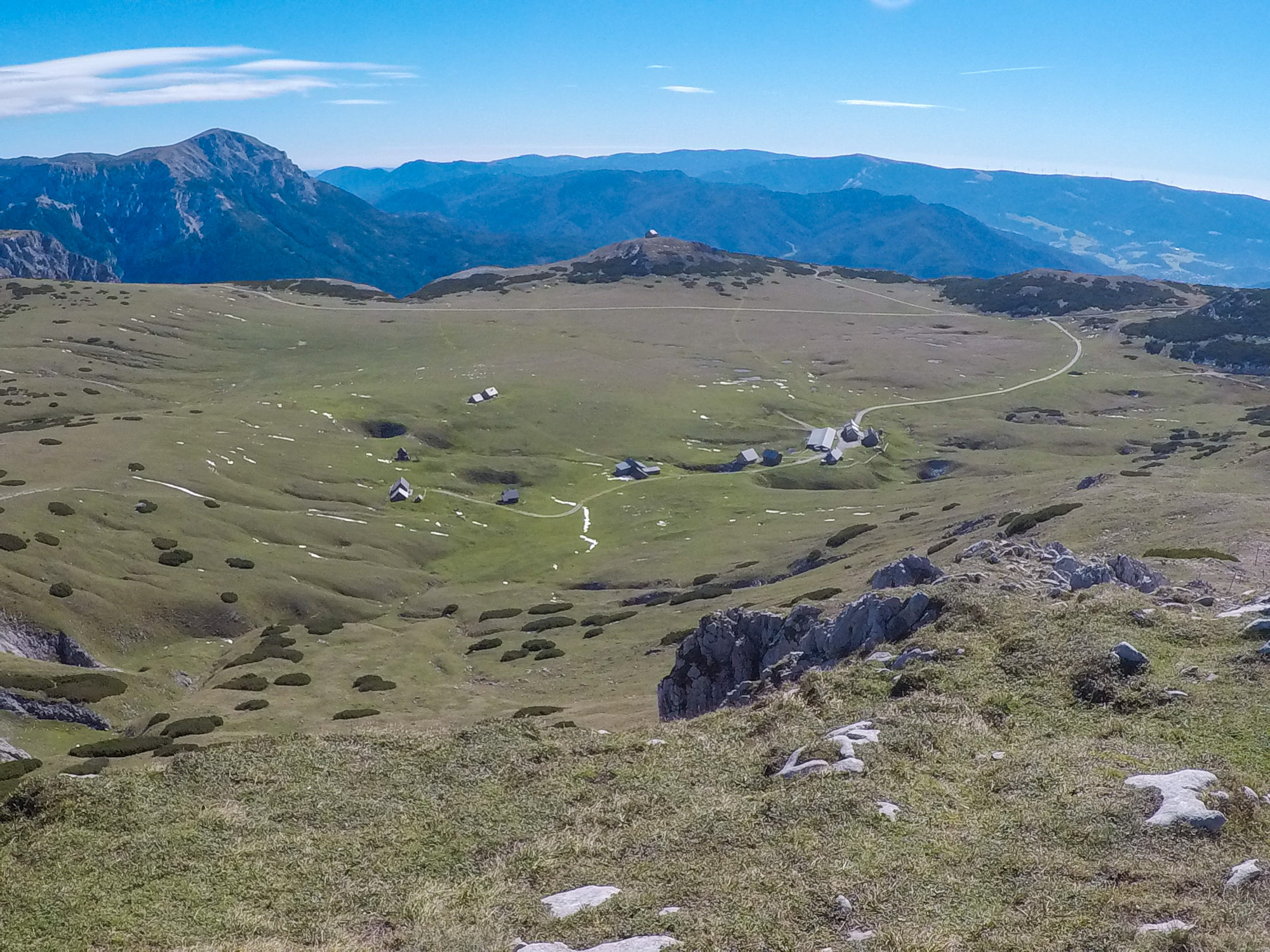 Plošina Schneealm z Windbergu.