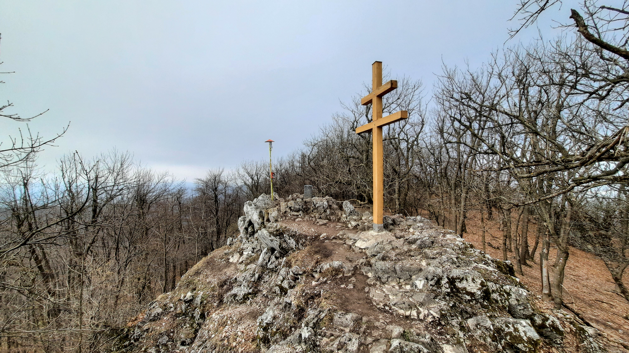 Vrchol Záruby je najvyšším bodom Malých Karpát.