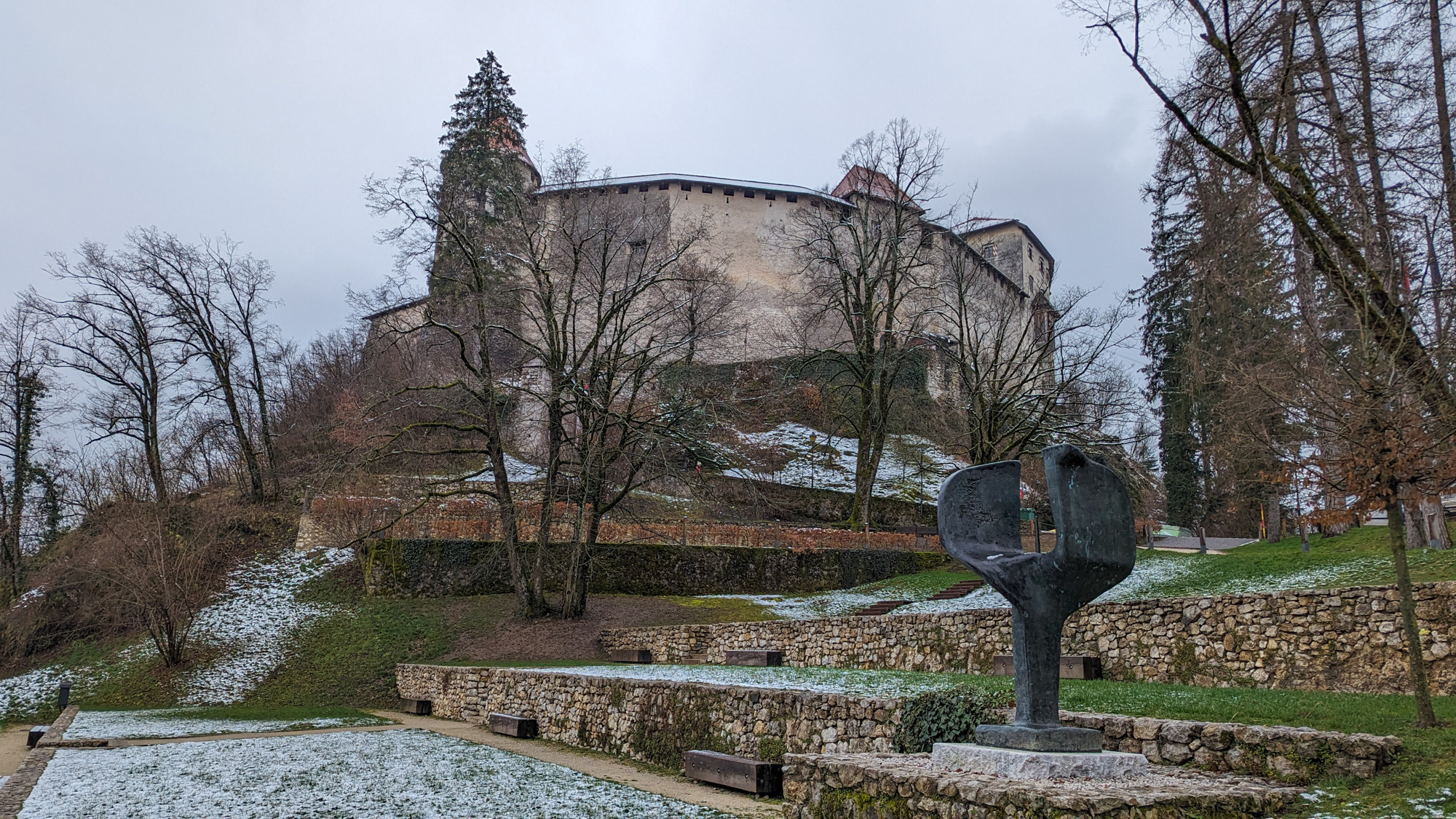 Blejski grad z 11. storočia je jeden z najstarších v Slovinsku.