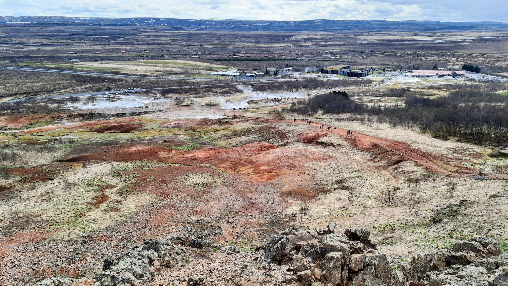 Geotermálna oblasť na Islande s gejzírmi.