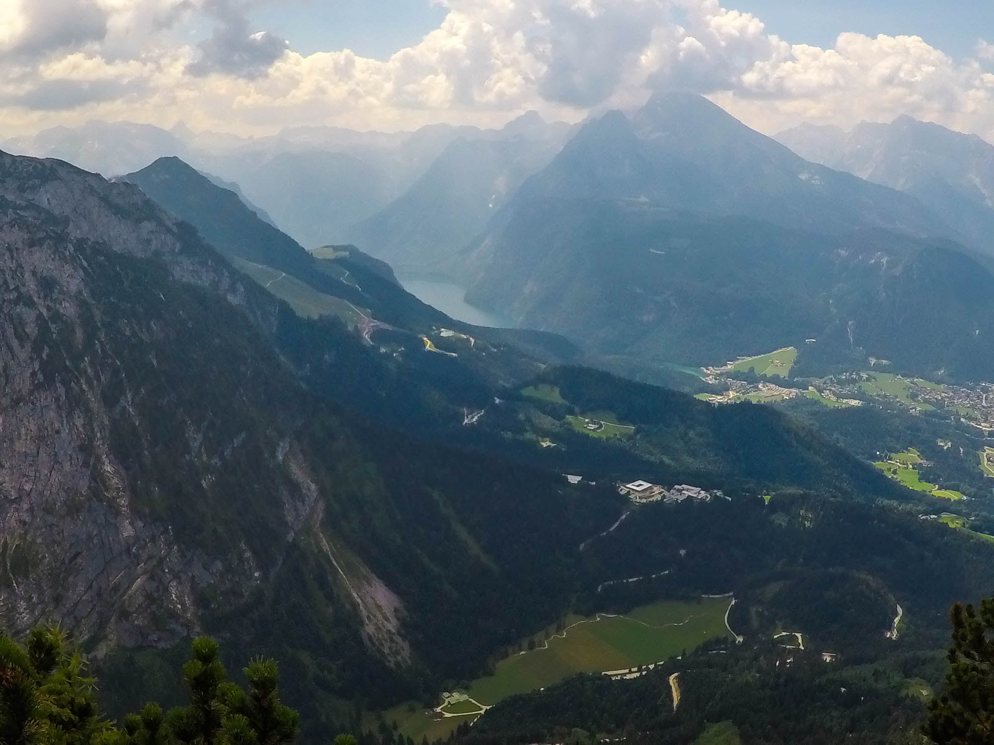 Pohľad na jazero Königssee a Berchtesgadenský národný park.