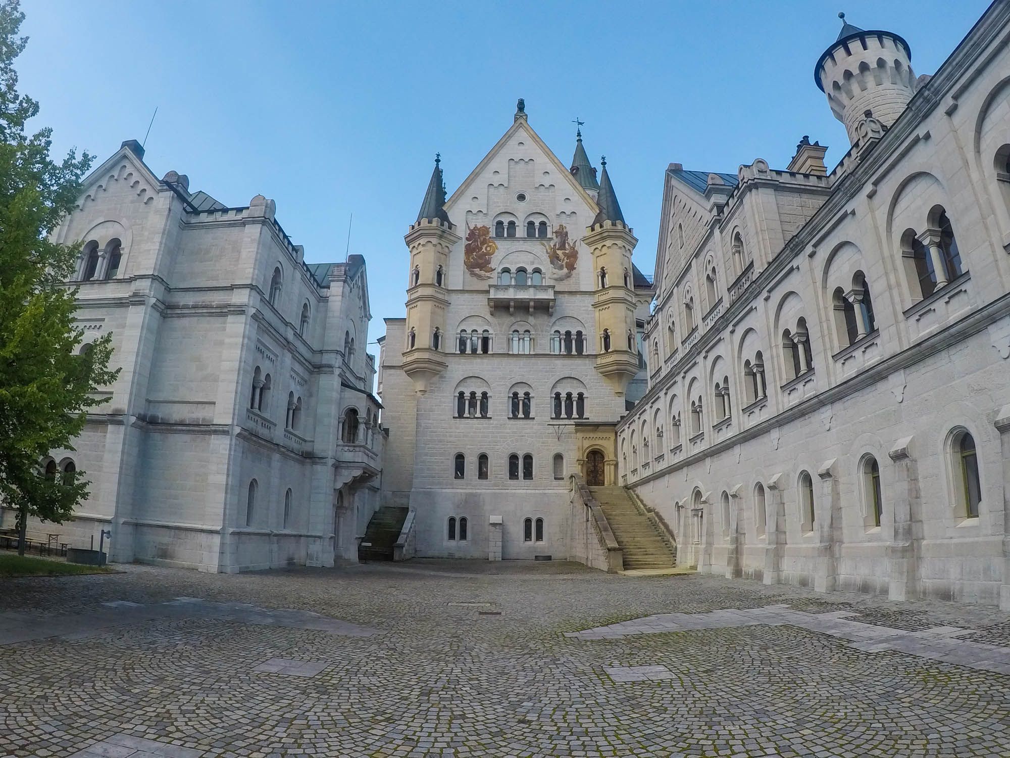 Nádvorie zámku Neuschwanstein