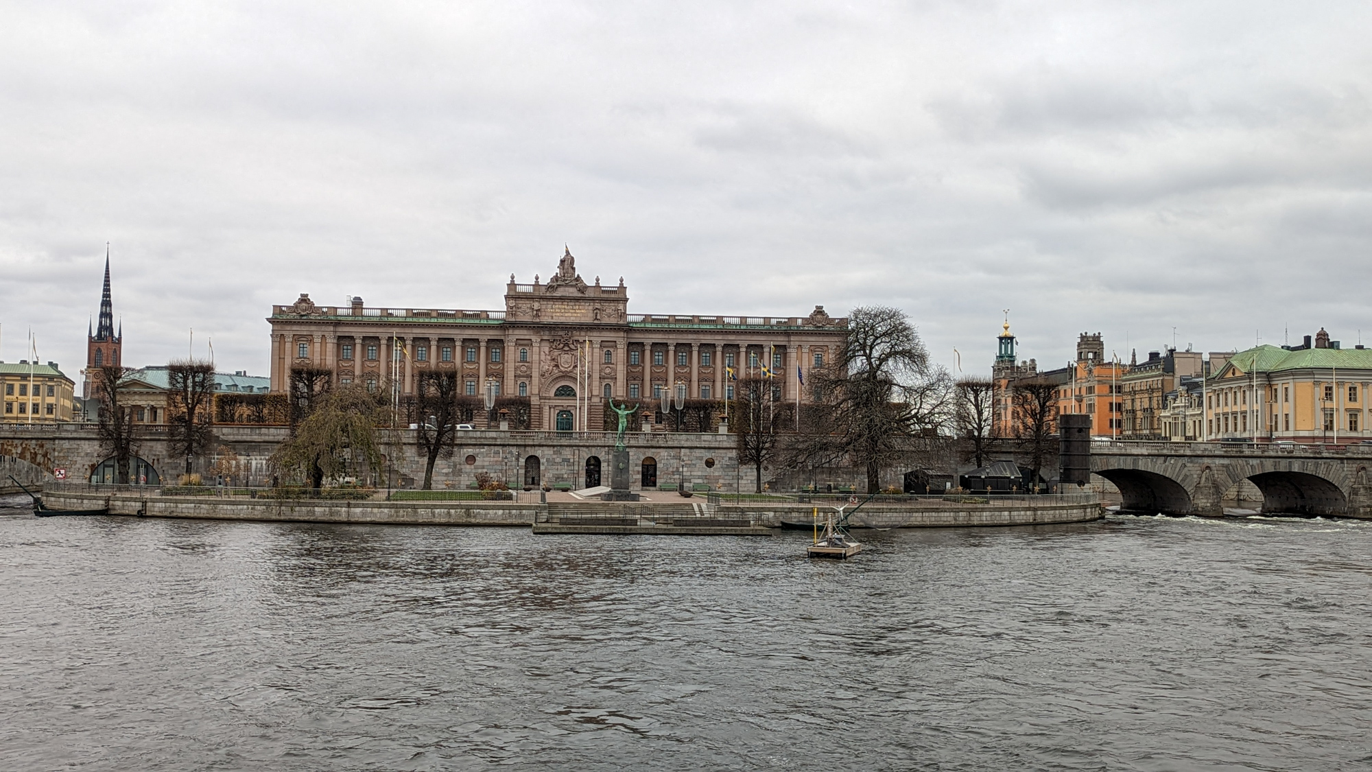 Budova švédskeho parlamentu.
