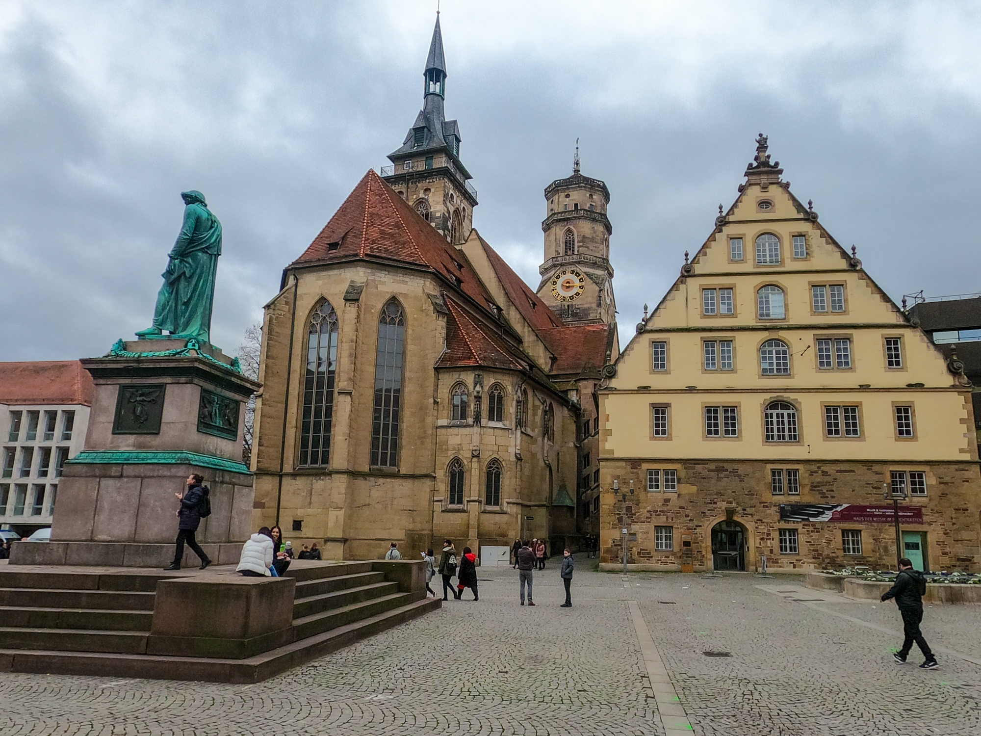 Námestie Schillerplatz