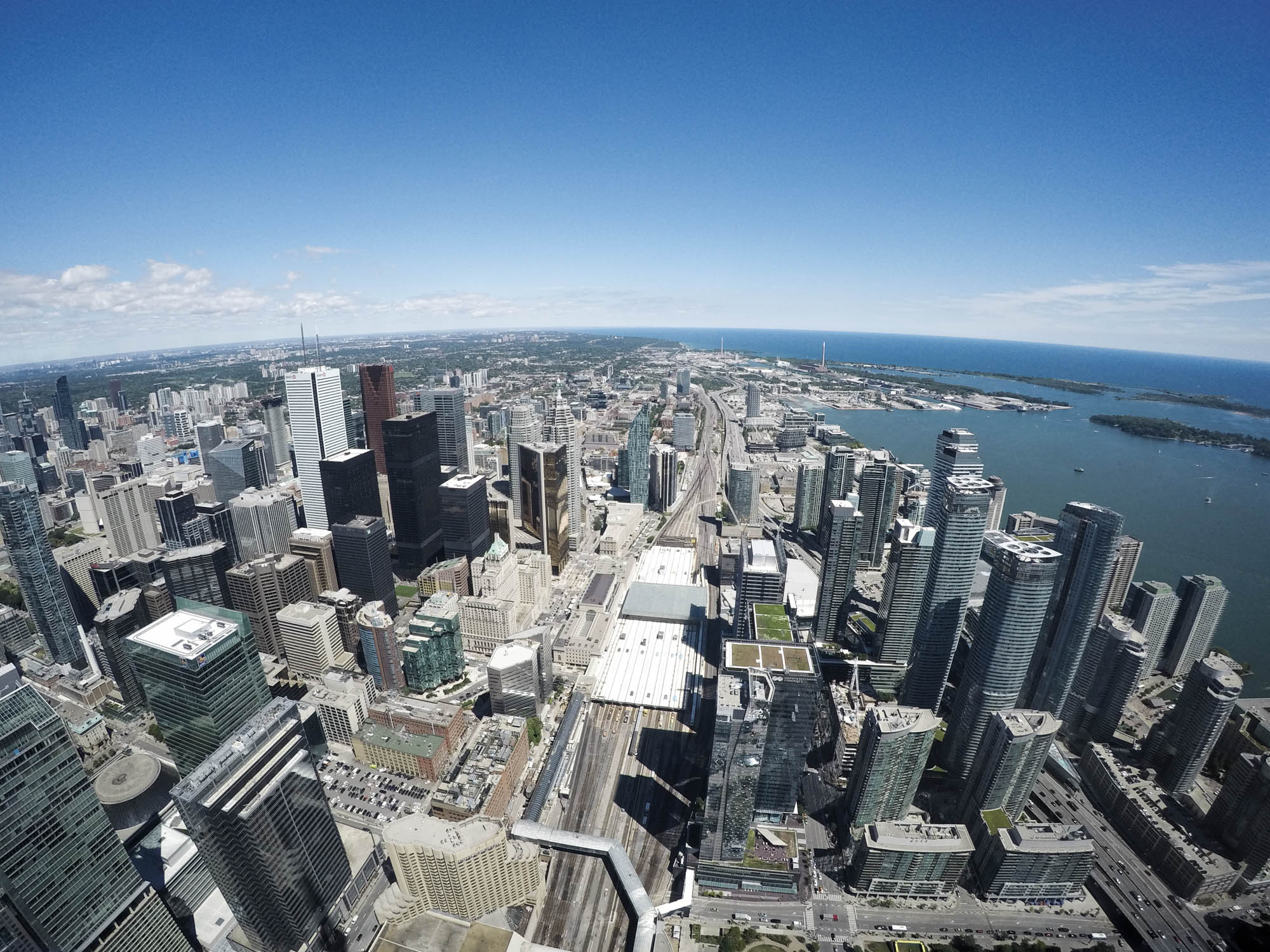 Výhľad zo CN Tower na západ